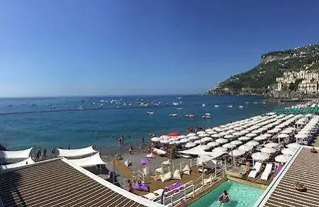 Eden Villa *